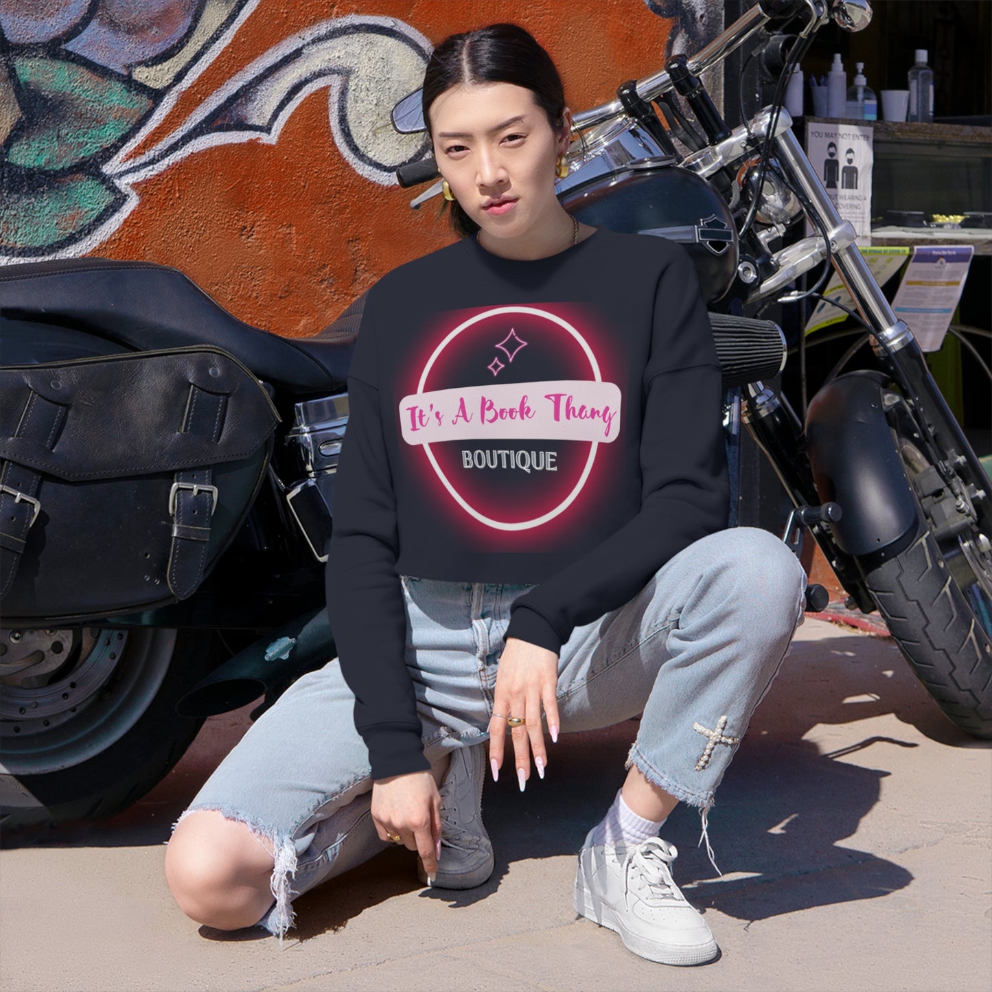 Its A Book Thang Women's Cropped Sweatshirt